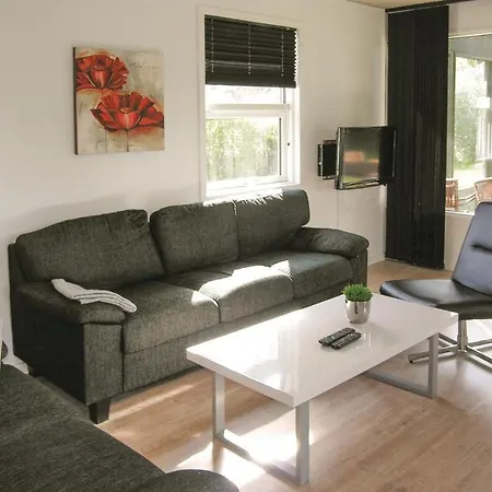 Casa vacanze Three-bedroom Holiday In